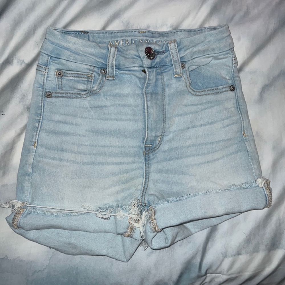 American Eagle “Next Level Stretch” high-rise shorts.